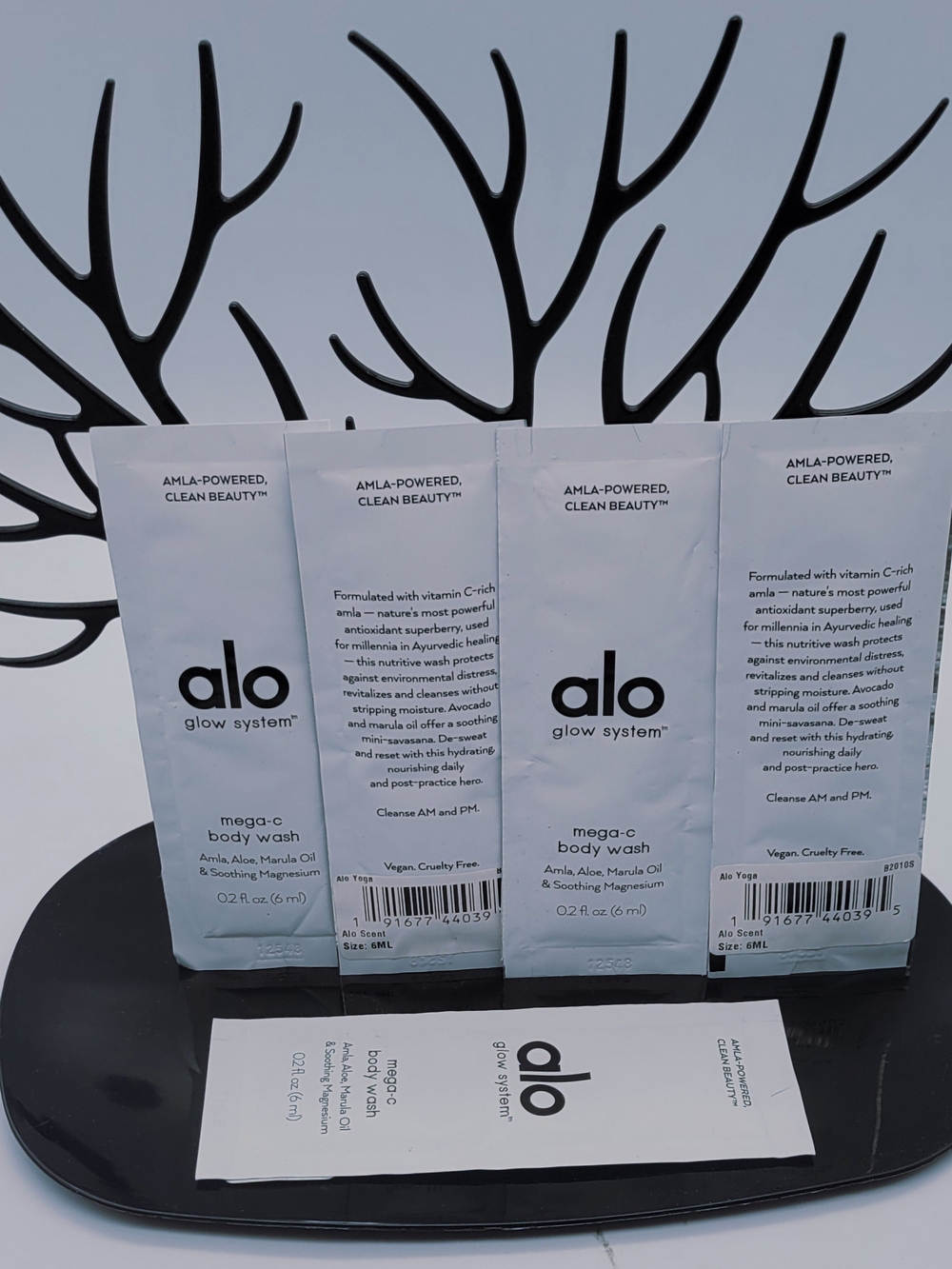 ALO Yoga Mega-C Body Wash Sample Sachets in White 5pk Bundle Samples